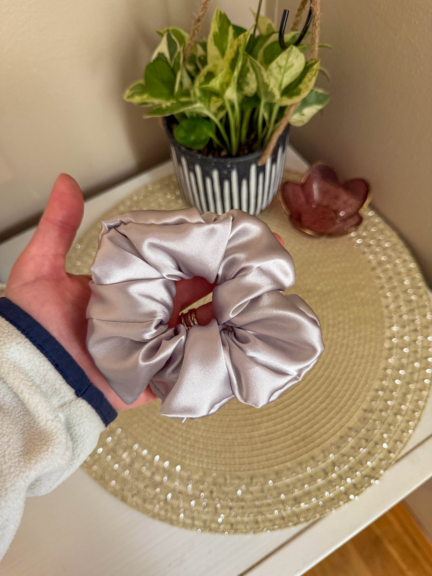 Grid & Glow Scrunchie Set