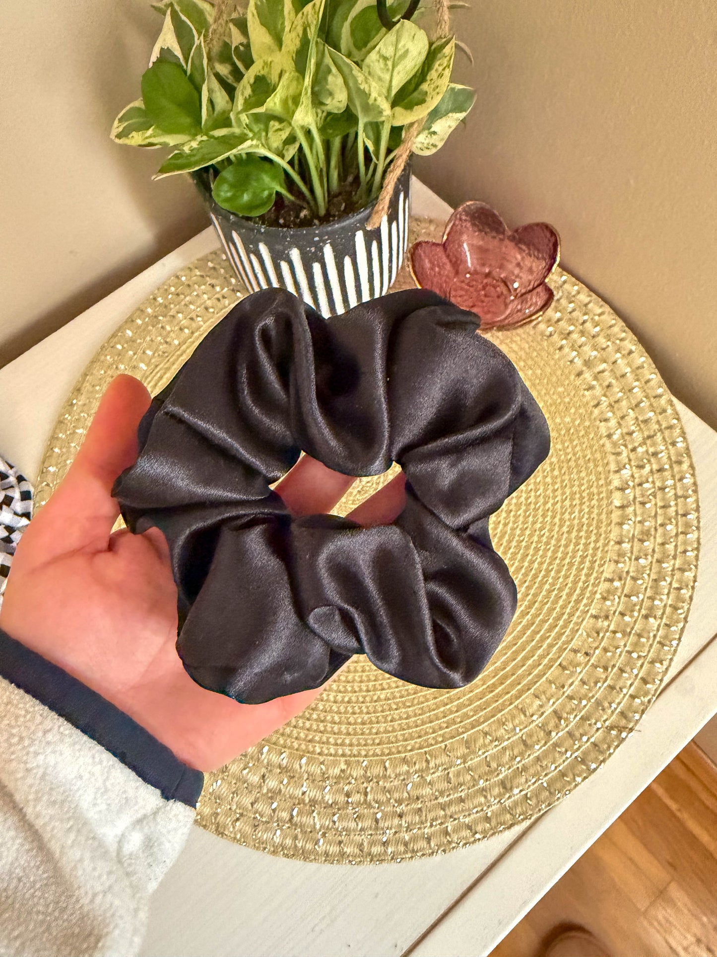 Ivory Night Scrunchie Set