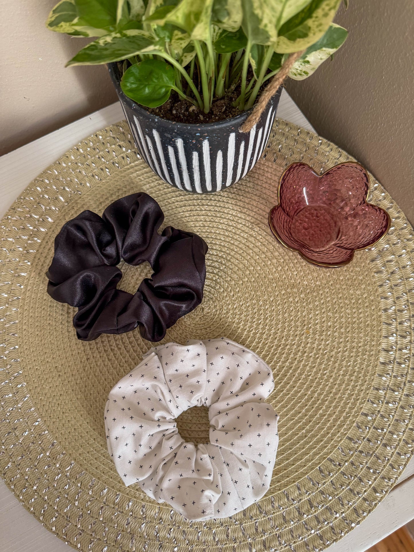 Ivory Night Scrunchie Set