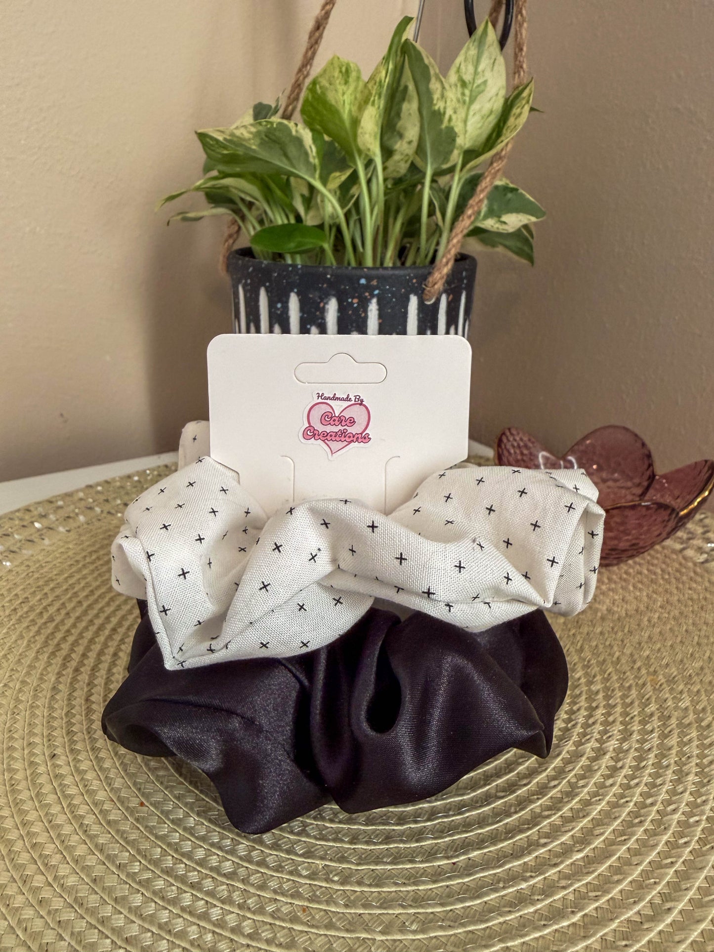 Ivory Night Scrunchie Set