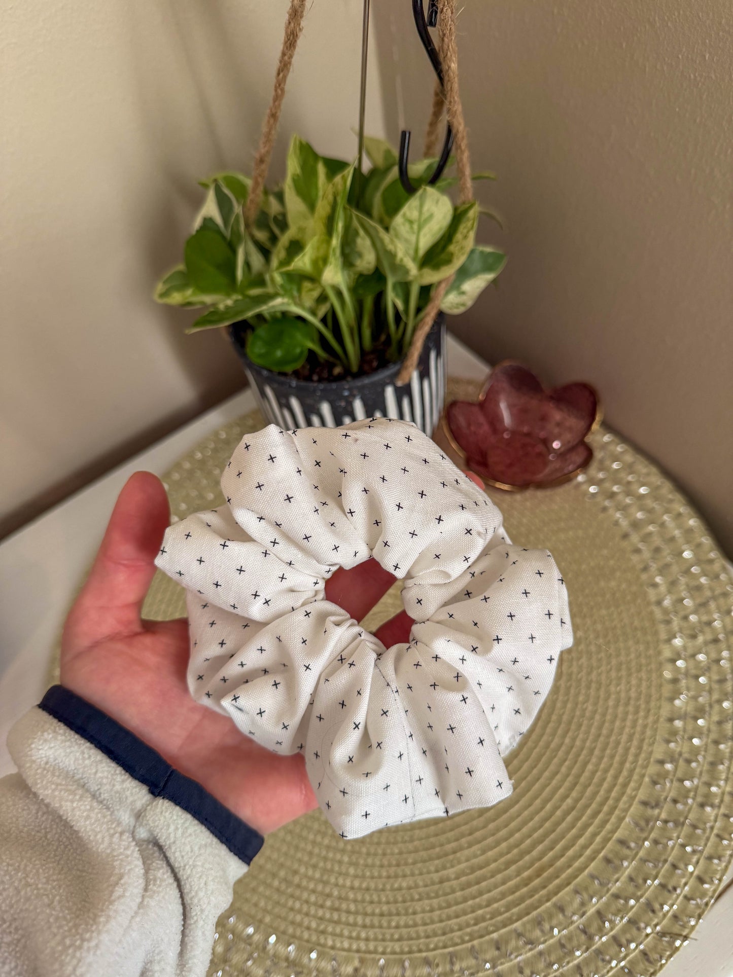 Ivory Night Scrunchie Set