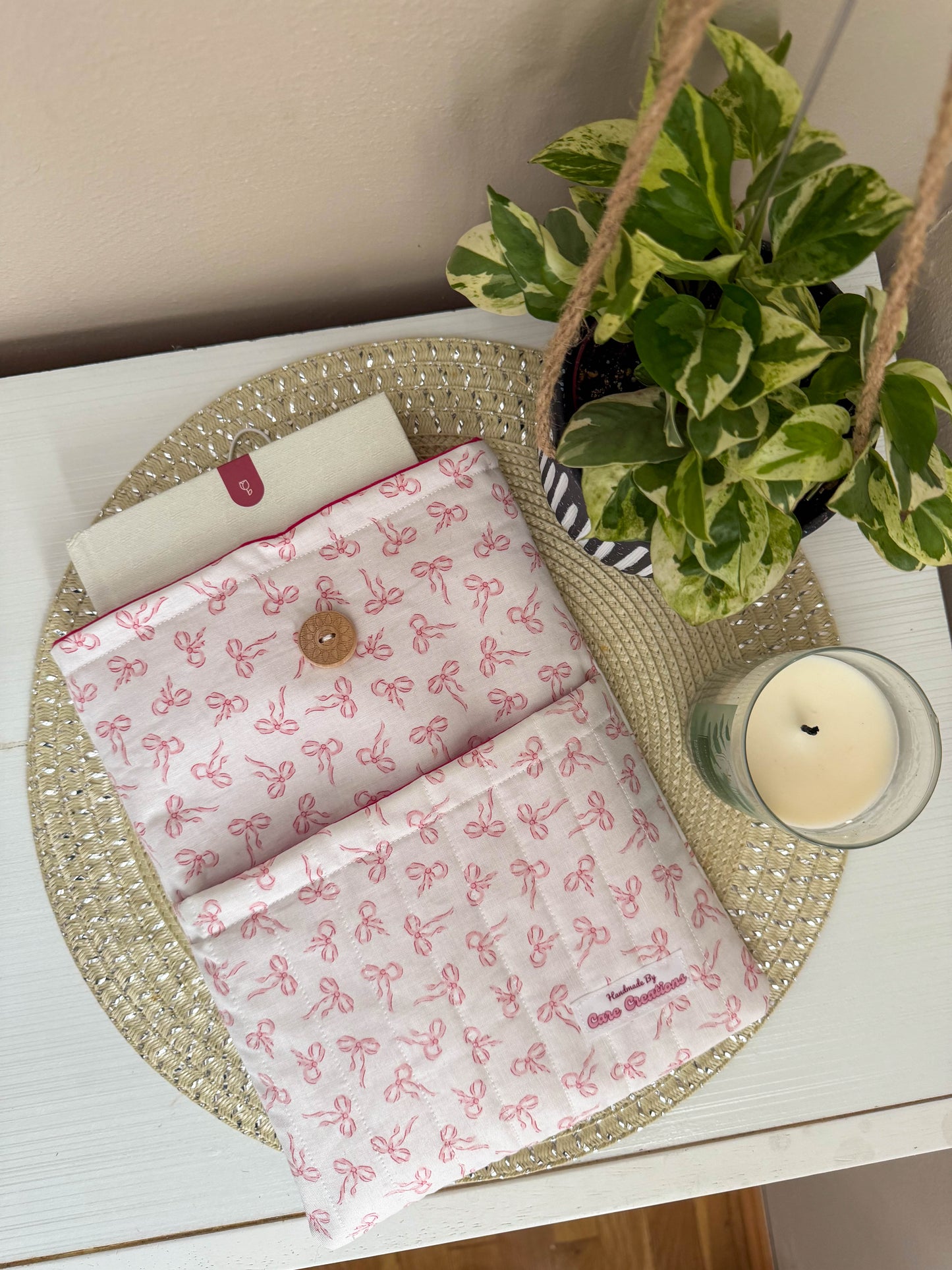 Coquette Bow Print Book & iPad Sleeve